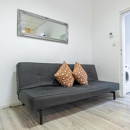 Modern Apartment Suitable For Longstays Wenen Buitenkant foto